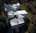 Cùng ngắm ngôi nhà lấy cảm hứng từ nghệ thuật xếp giấy - Origami House