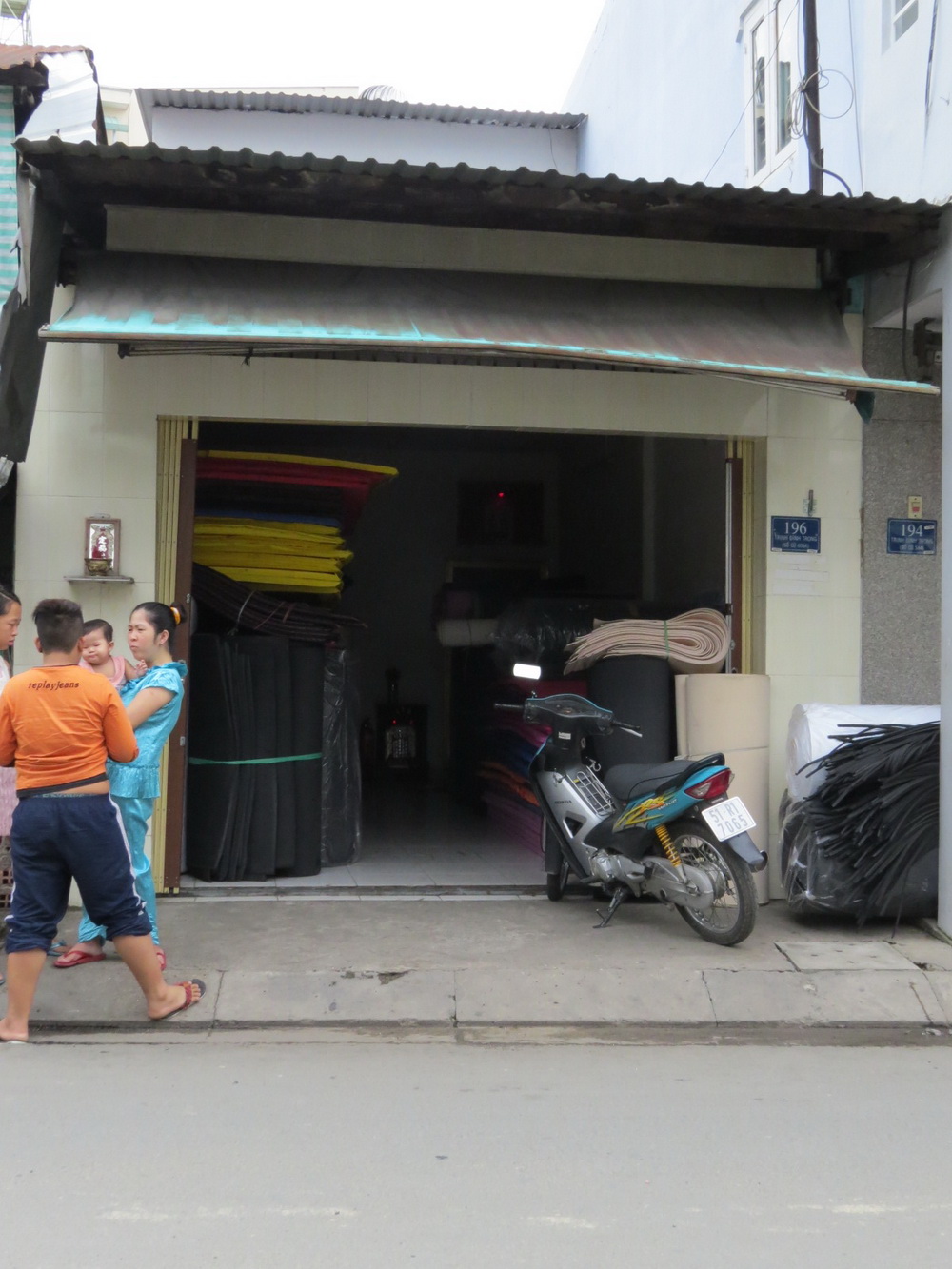 Bán nhà mặt tiền đường Trịnh Đình Trọng