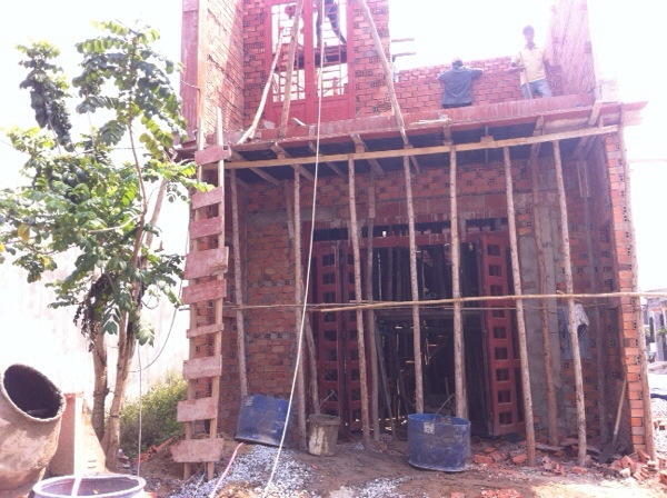 Bán nhà 2 mặt tiền Đông Hoà