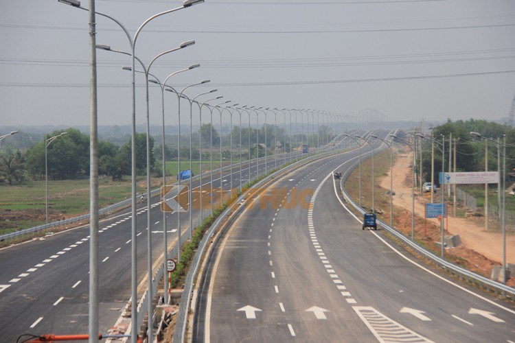 Cần bán gấp lô đất nền, trên đường Trường Sơn Tân Sơn Nhất