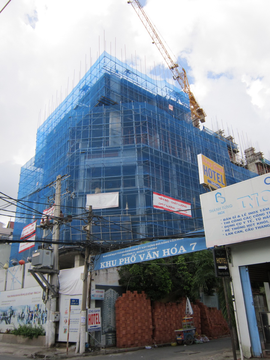 Mở hàng tháng Ngâu với sạp cực rẻ, vị trí đẹp gần chợ Tân Bình