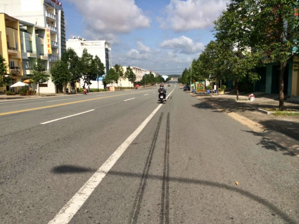 Lô L24 đất Mỹ Phước 3 đất bình dương mặt tiền đường nhượng giá rẻ