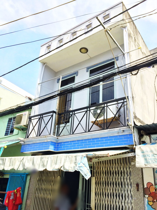 Chuyển công tác bán nhà 1 lầu đúc kiên cố mặt tiền hẻm nhựa 5m đường Bùi Văn Ba, Quận 7