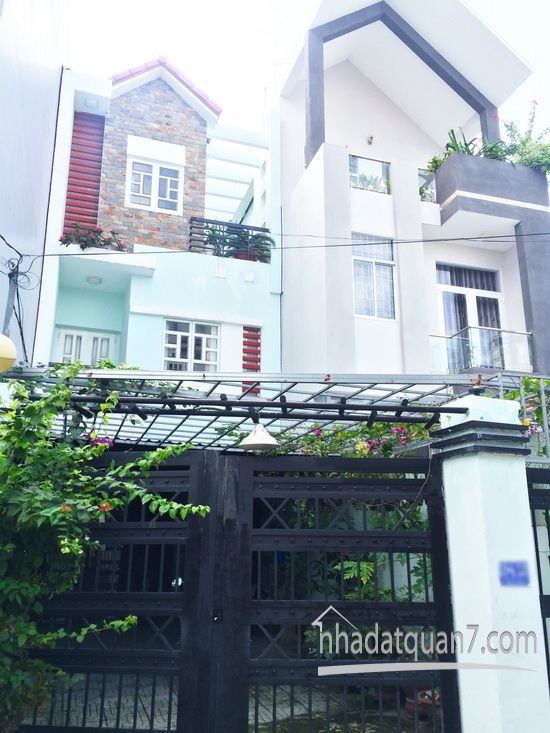 Bán nhà phố sân vườn hiện đại 2 lầu hẻm oto 5m đường Nguyễn Văn Quỳ, Quận 7