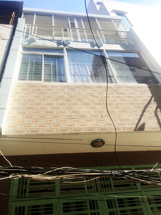 Bán nhà phố đẹp 2 lầu hẻm bê tông 4.5m đường số 36, F. Tân Quy, Quận 7