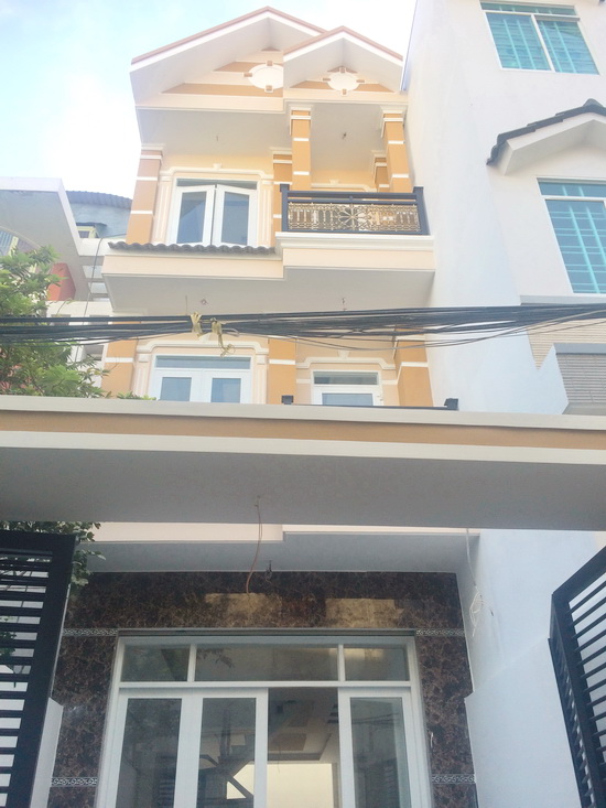 Bán gấp nhà phố 2 lầu giả biệt thự hẽm 1135 đường Huỳnh Tấn Phát, F. PT, Quận 7