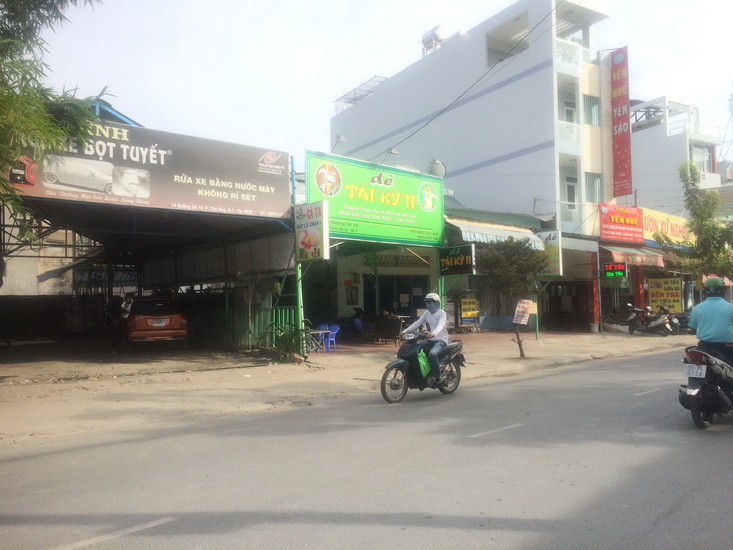 Bán gấp nhà cấp 4, mặt tiền đường số 10, F.Tân Quy, Quận 7 (Vị trí đẹp)