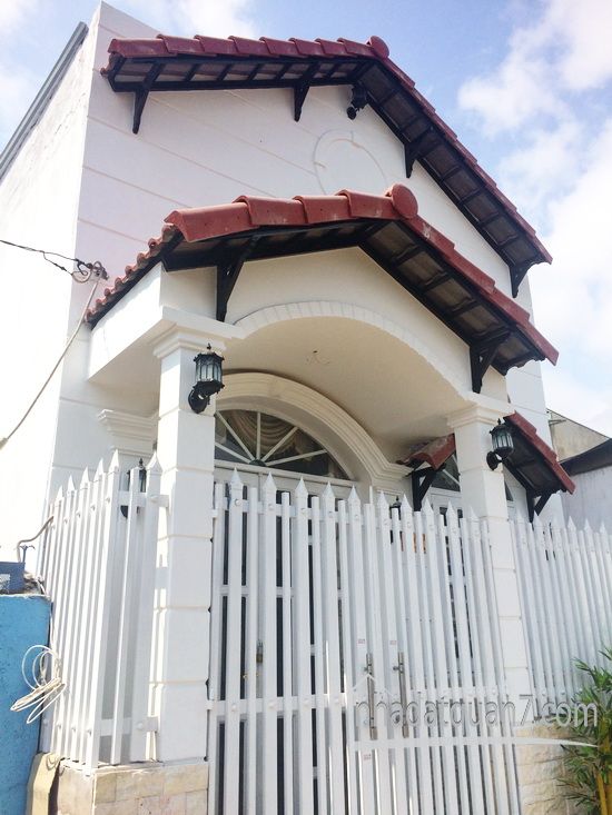 Bán gấp nhà phố giả biệt thự hẻm 803 Huỳnh Tấn Phát F. Phú Thuận Quận 7 (hẻm ôtô 4,5m)