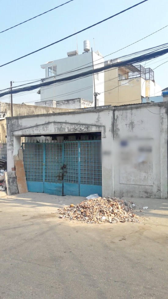 Bán gấp nhà nát mặt tiền đường số 53, P. Tân Quy, Quận 7