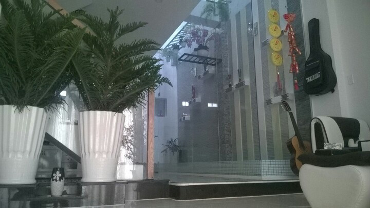 Bán gấp 3 lầu, sân thượng hẻm xe hơi đường Tân Thuận Tây, Quận 7, giá 3.9 tỷ