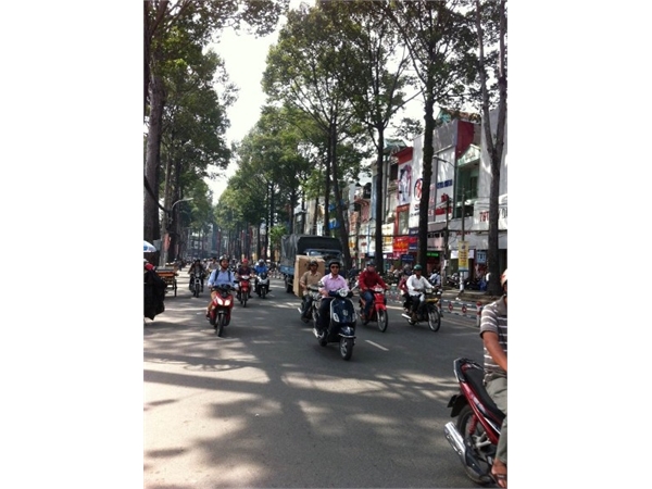 Bán nhà MT đường 3/2 p.12 quận 10. DT: 4 x 30m, 4 lầu. Gía 25 tỷ