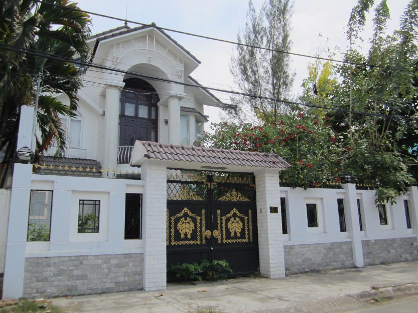 Bán biệt thự HXH Hoàng Văn Thụ 12 x 16m, gần ngã tư Phú Nhuận giá 17 tỷ