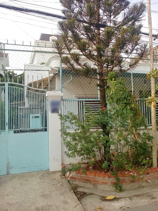 Cần bán nhà nát mặt tiền đường số 41, F.Tân Quy, Quận 7 ''5x20m, Nam''