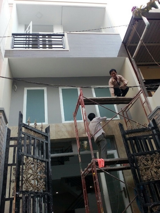 Bán gấp nhà Phố 2 lầu hẻm xe hơi (502) đường Huỳnh Tấn Phát F. Bình Thuận Q.7