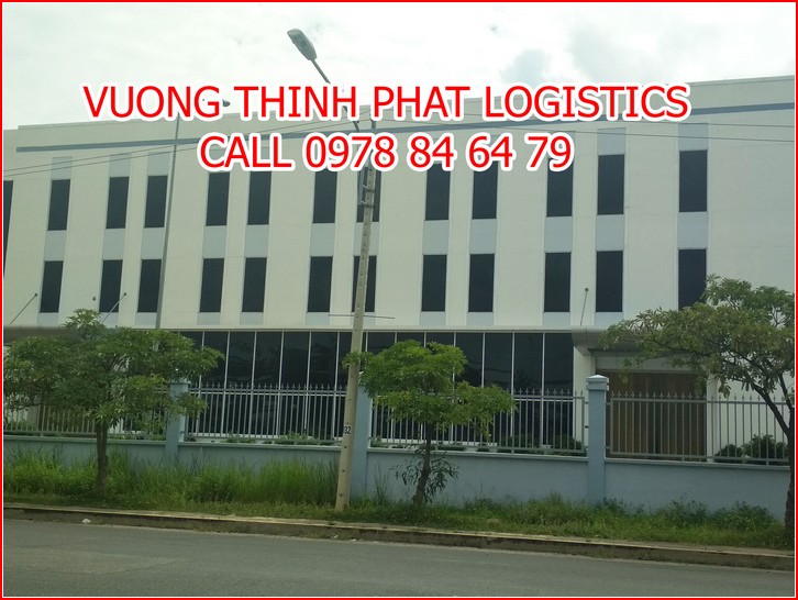 CHO THUÊ GẤP NHÀ XƯỞNG 2.500M2 MẶT TIỀN PHAN VĂN HỚN, HÓC MÔN